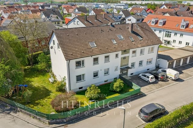 Wohnhaus mit 6 Parteien und Photovoltaik, passend für Anleger mit Fokus auf Beständigkeit
